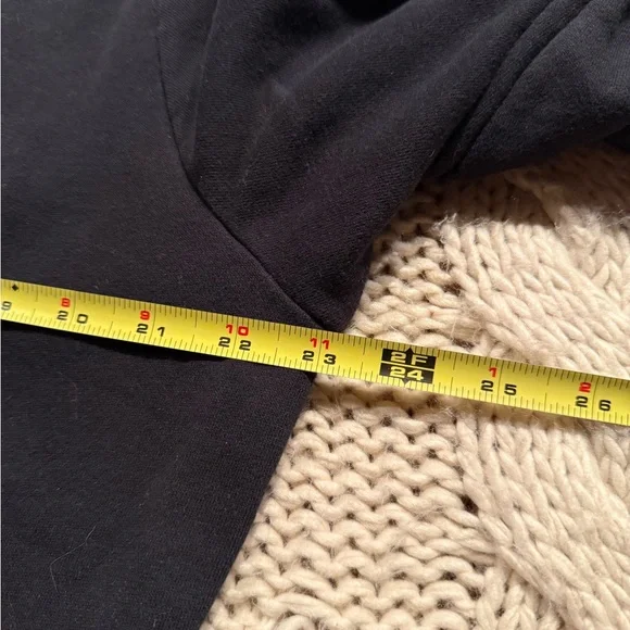 Champion men’s Black Crewneck sweatshirt - Picture 3 of 4